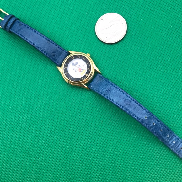 Mickey Mouse watch - Picture 5 of 7